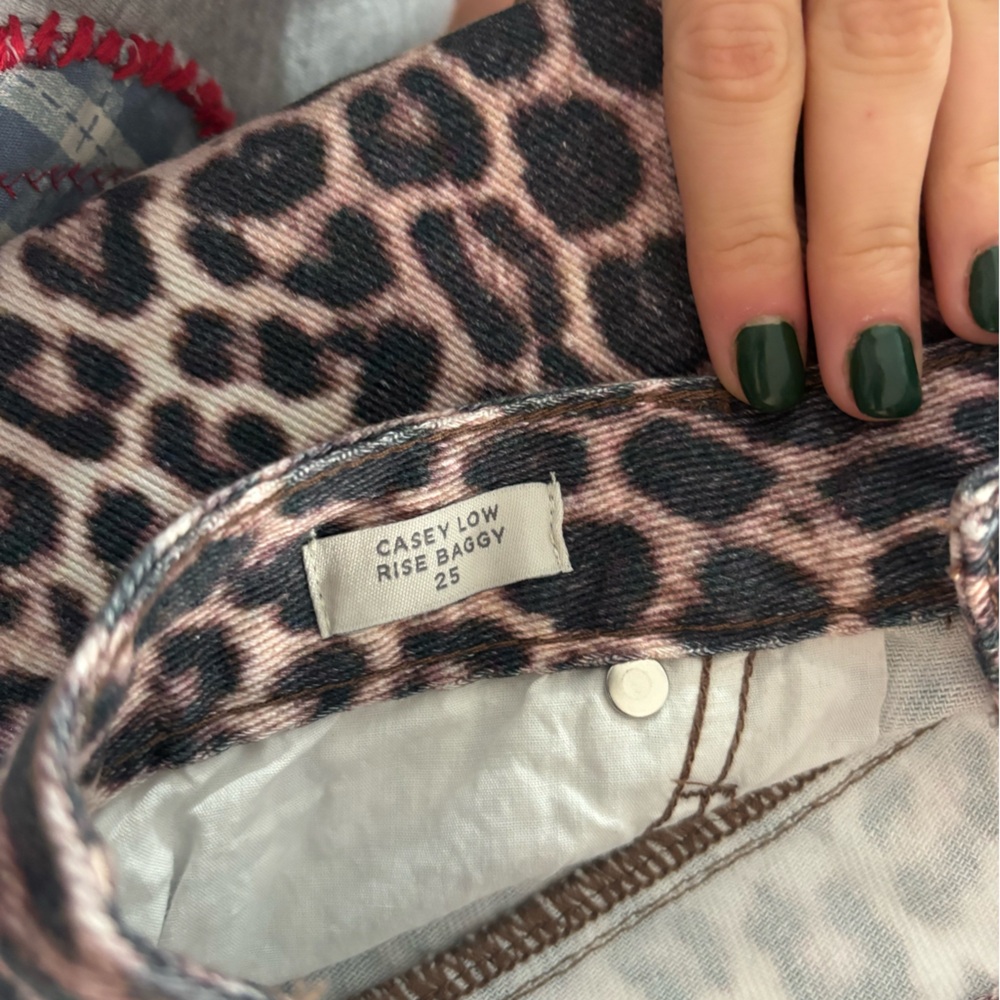 PACSUN Casey Low Rise Baggy Leopard Jeans Size 25 - Picture 6 of 6
